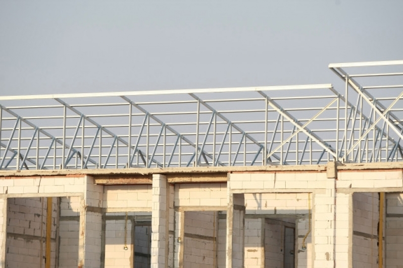Fabricante de Telhado Embutido Estrutura Metálica Jiquiriçá - Telhado Residencial com Estrutura Metálica